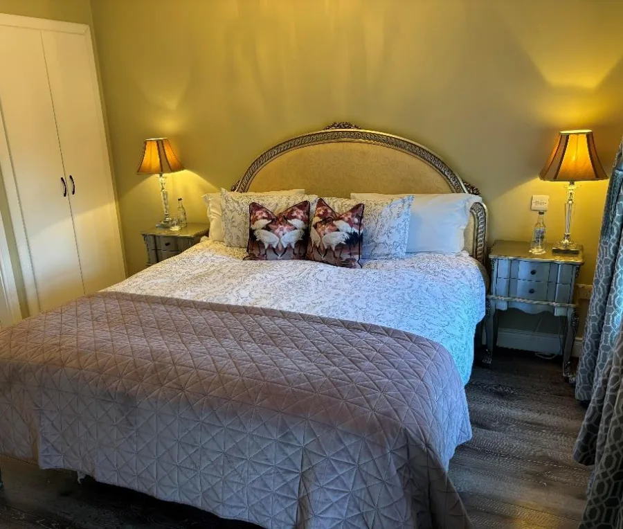 Elm Cottage — Room 2 · View 1