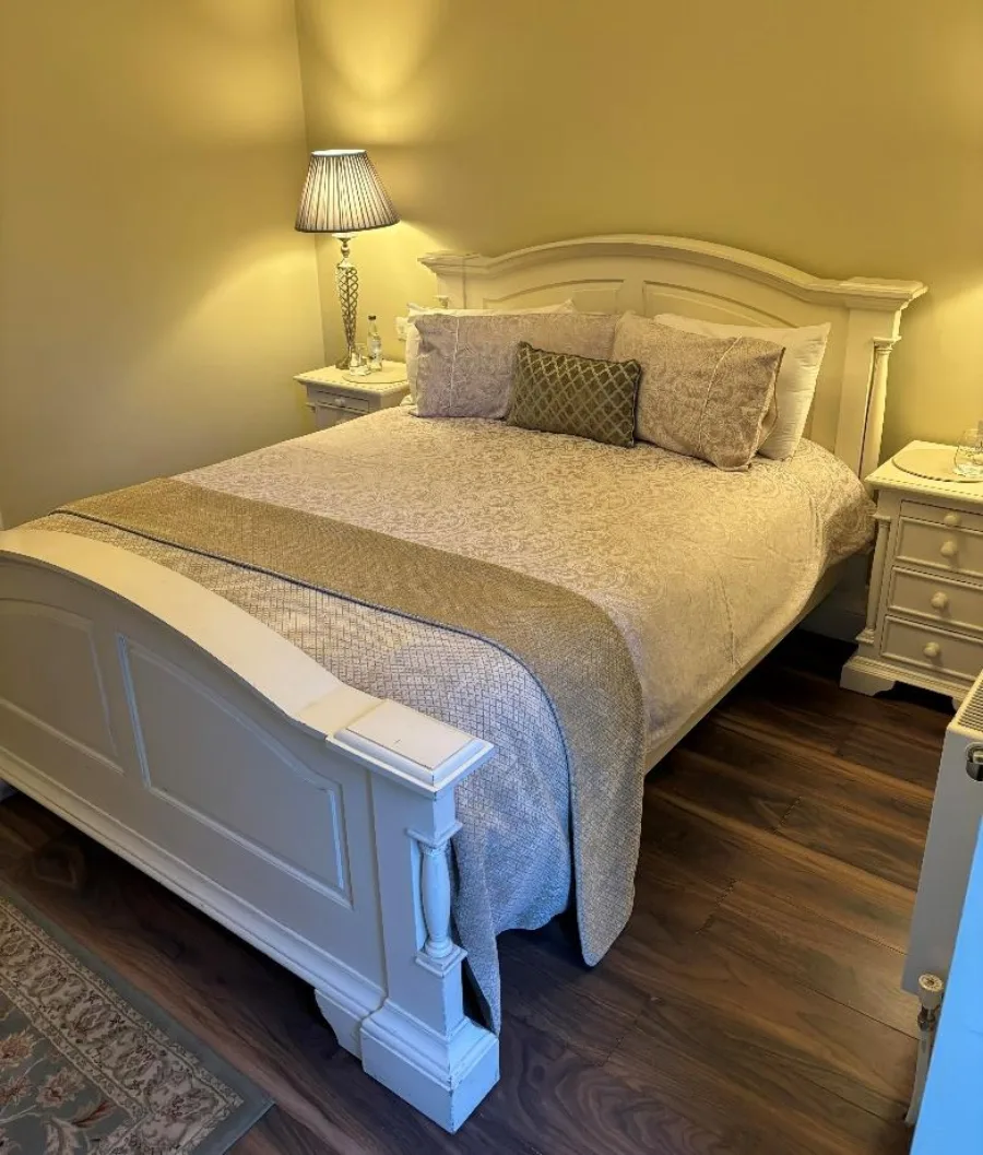 Lisa’s Secret Garden — Room 5 · View 1