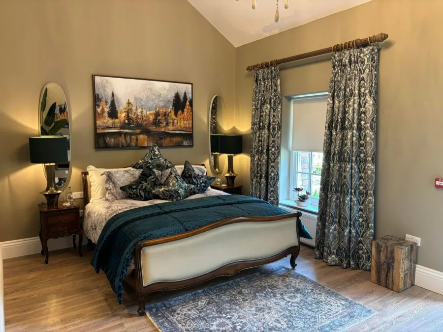 Lisa’s Secret Garden — Room 7 · View 1