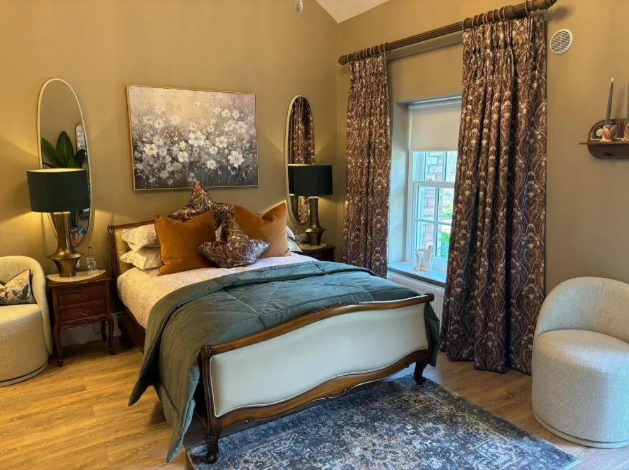Lisa’s Secret Garden — Room 8 · View 1